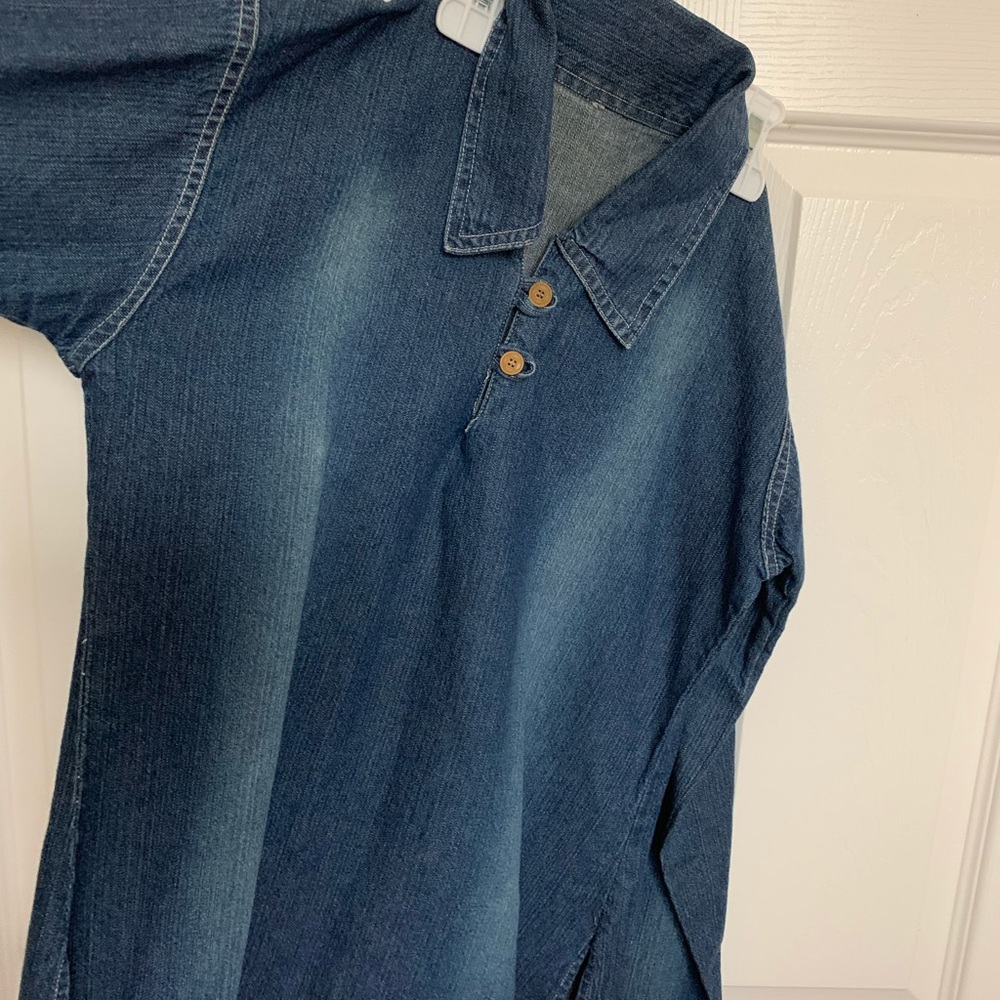 ‼️3 for $40‼️🐋Faded Denim Tops🐋